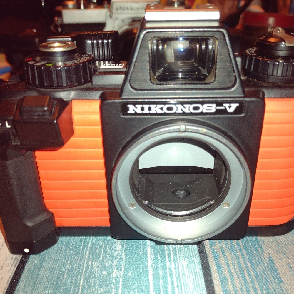 Nikonos V by Nikon for parts or repair